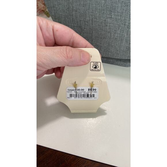 black glass bead earrings - Picture 2 of 3